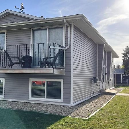Wonderful 2-Bedroom Apartment Camrose Zewnętrze zdjęcie
