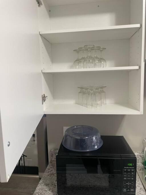 Wonderful 2-Bedroom Apartment Camrose Zewnętrze zdjęcie