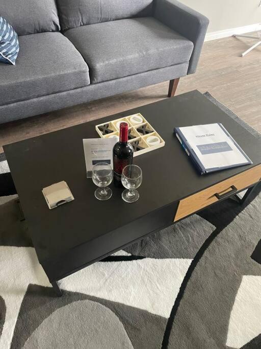Wonderful 2-Bedroom Apartment Camrose Zewnętrze zdjęcie
